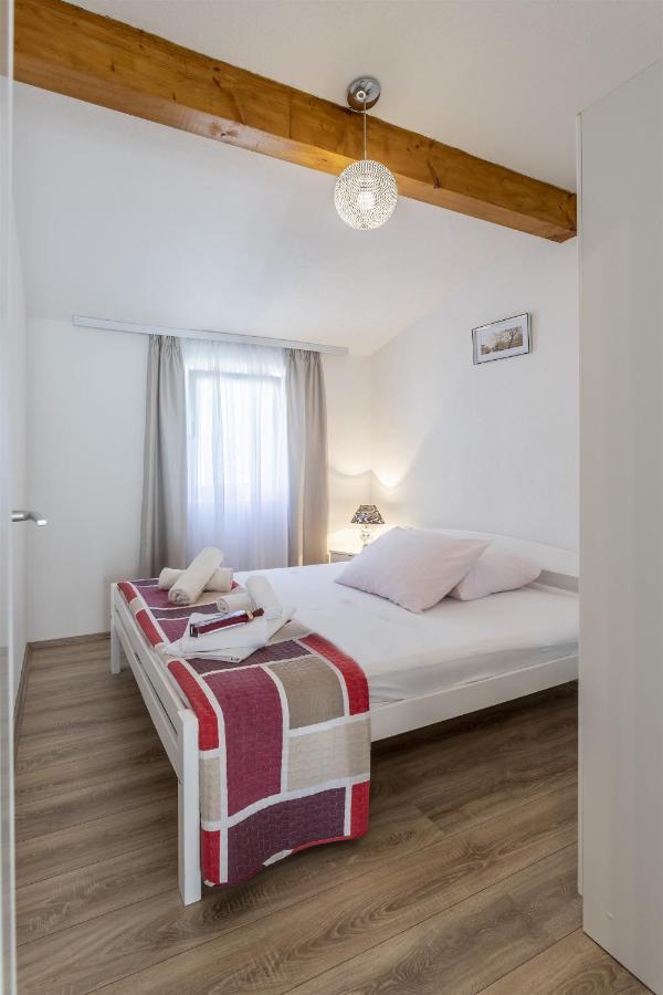Holiday Home Dijamant Kučiće Εξωτερικό φωτογραφία