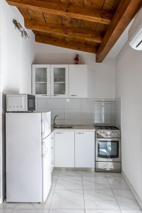 Holiday Home Dijamant Kučiće Εξωτερικό φωτογραφία