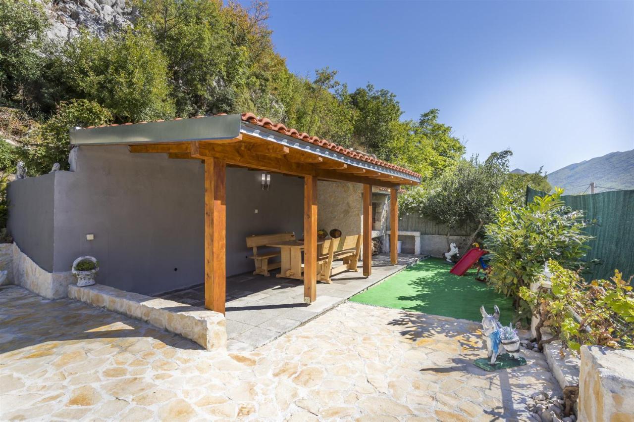 Holiday Home Dijamant Kučiće Εξωτερικό φωτογραφία